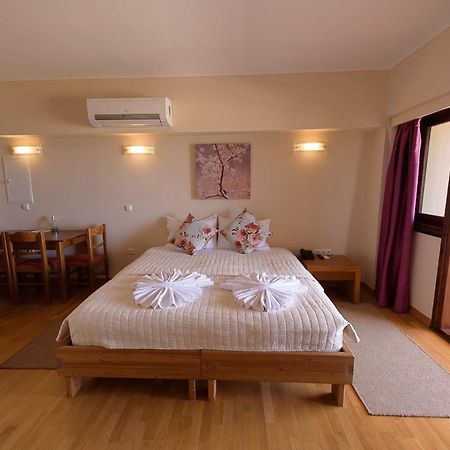 Althea Apartments Katakolo Ngoại thất bức ảnh